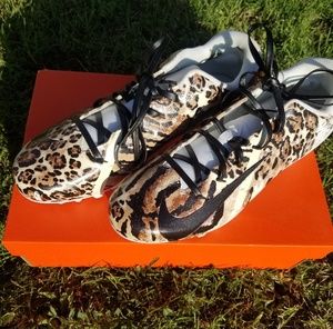 Nike Vapor Untouchable Varsity Cleats